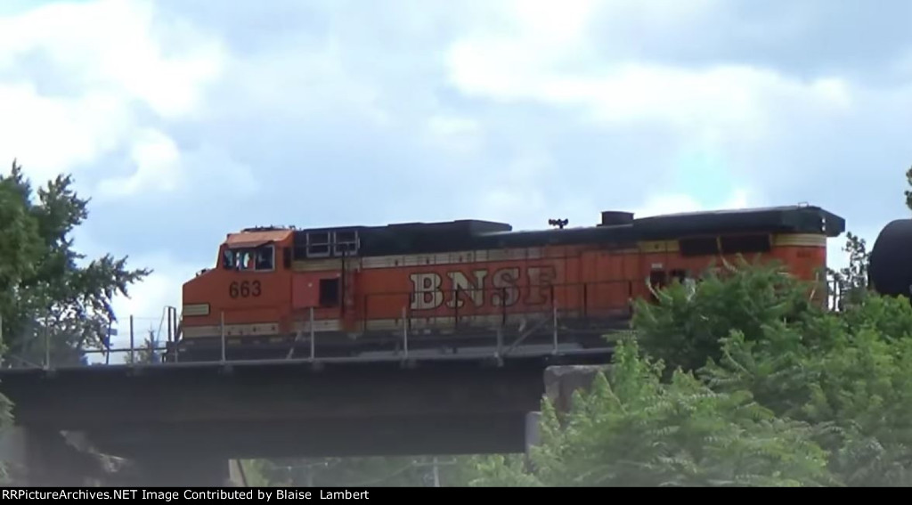 BNSF 663